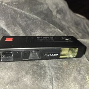 Vintage Concord 110 EF Film Camera w/ Built‎ in Flash Point & Shoot Black